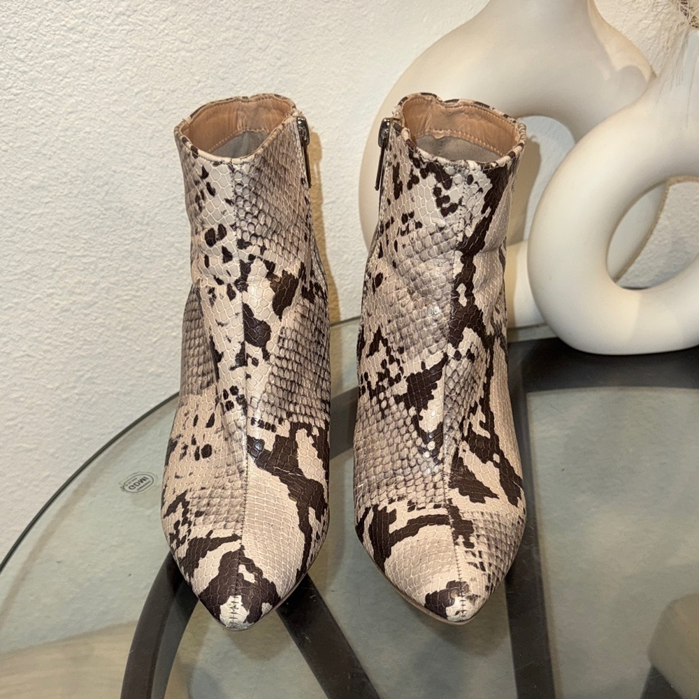 Missguided Black and Cream Snakeskin Ankle Boots
